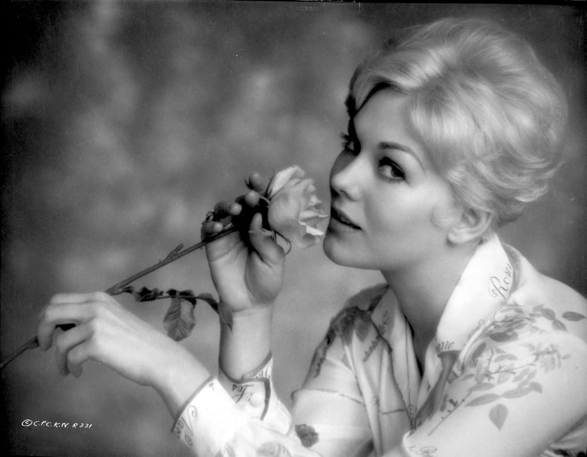 kim-novak-holding-flower-black-and-white-photo-print-8-x-10-walmart