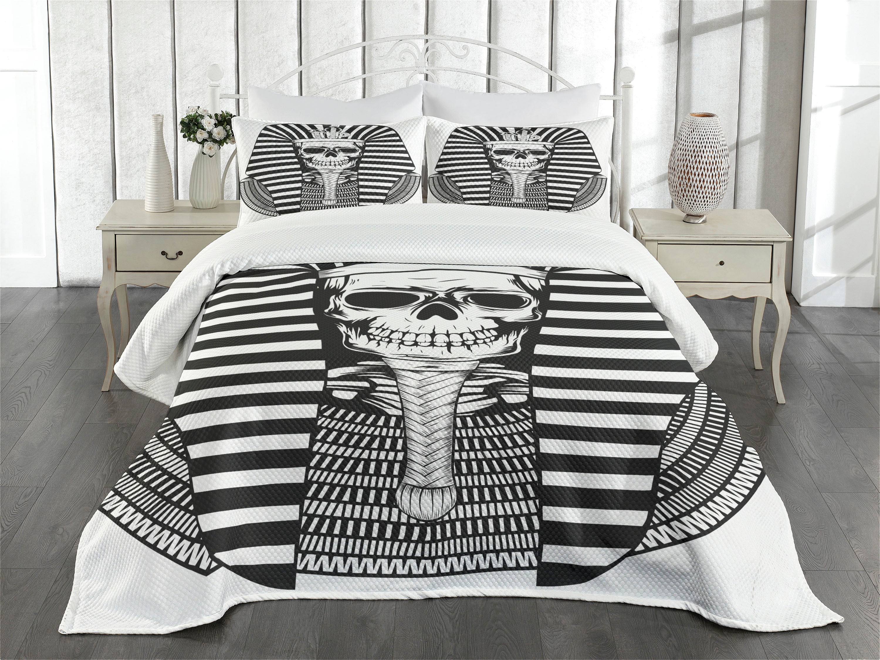 King Bedspread, Egyptian Pharaoh Ruler Mummy Skull Skeleton for Egypt Lovers Print, Decorative