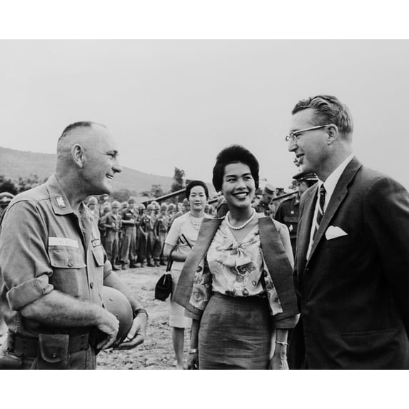 King Bhumibol And Queen Sirikit Of Thailand In South Vietnam With Us Colonel William Mckean. Thai Forces Fought South Vietnam And In Covert Operations In Laos From 1965-1971. History (36 x 24)