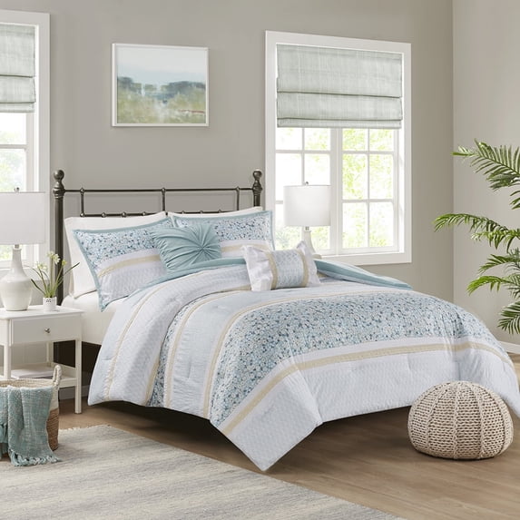King/Cal King 5 Piece Seersucker Comforter Set with Throw Pillows