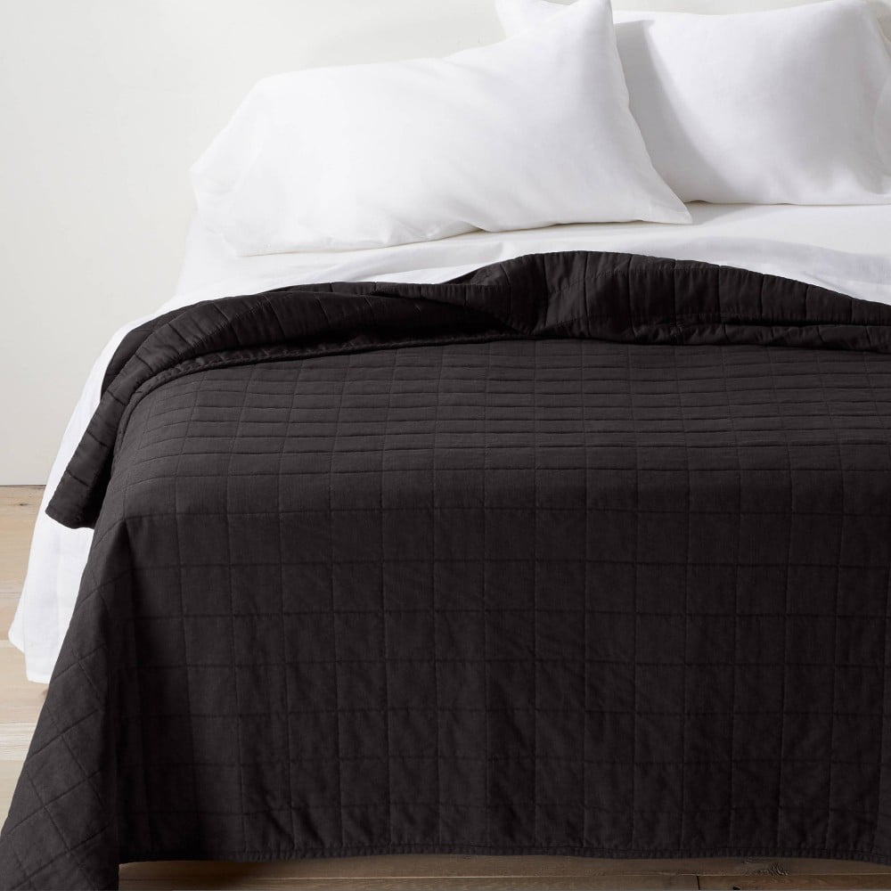 King Heavyweight Linen Blend Quilt Washed Black Casaluna