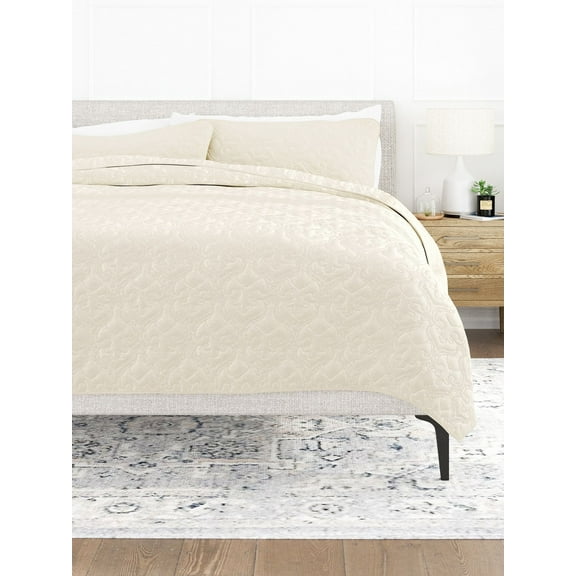 Lightweight Wrinkle Resistant Quilt Sets in Ivory Damask for King Size Bedding by Comfort Canopy