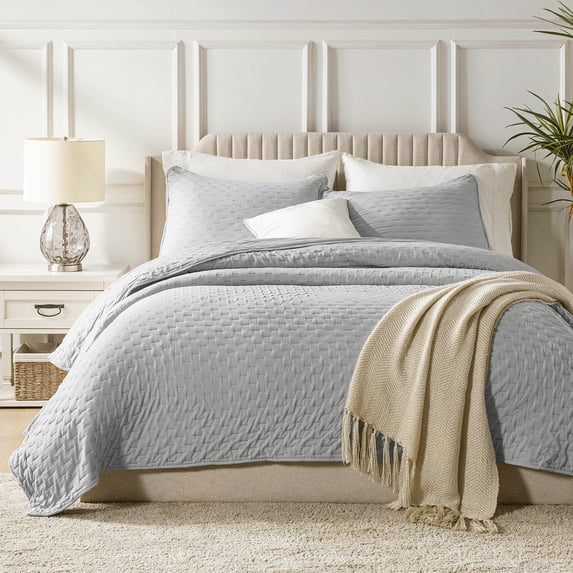 3 Pcs Elegant Solid Color Quilt Set with Envelope Pillowcases, Soft and Lightweight, King, Light Gray