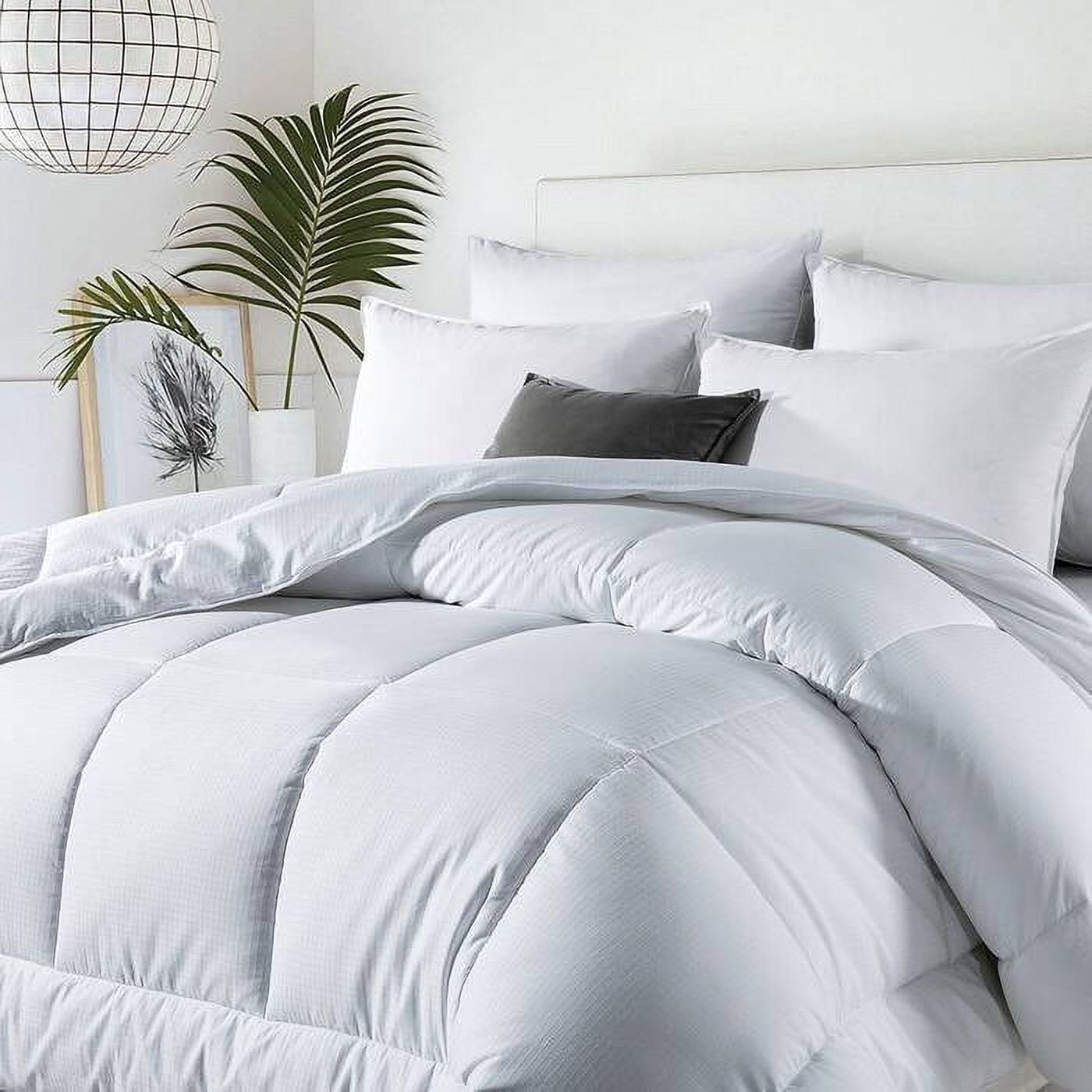 King Size White Microfiber Down Alternative Duvet