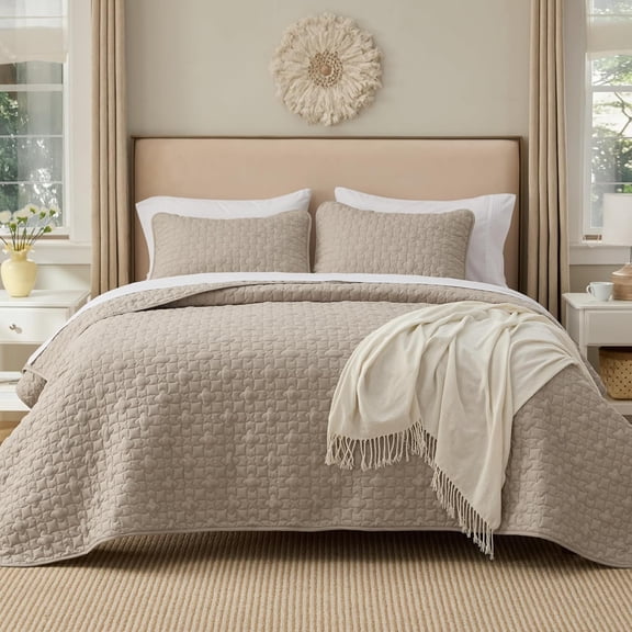 King Size Quilt with Lucky Star Quilting Taupe 106" x 96"