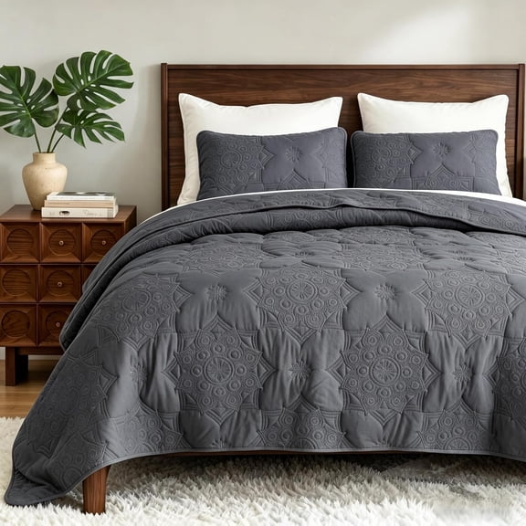 King Size Quilt with Ultrasonic Quilting Lightweight Dark Grey All-Season Bedspread Coverlet Modern Floral Pattern 106 x 96 Inches