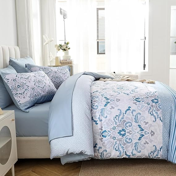 Mammoth Blue Pattern Print Bed Set Quilt