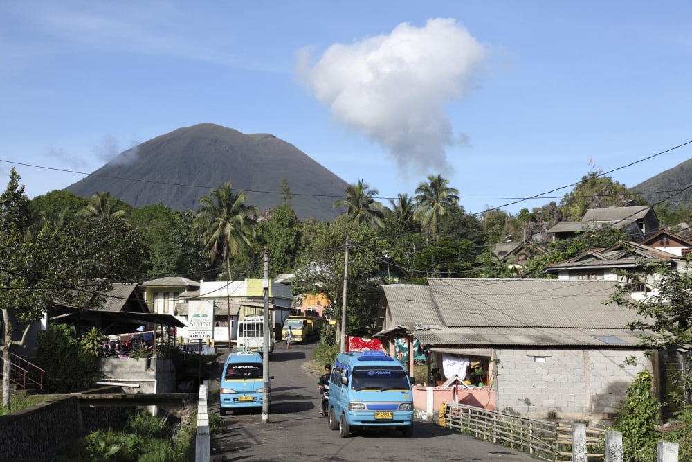 Kinilow town at foot of Lokon-Empung volcano Sulawesi Indonesia Canvas Art - Richard RoscoeStocktrek Images (35 x 23)