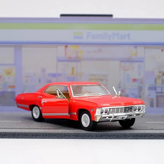 Kinsmart 1:43 1967 Chevrolet Impala Alloy Diecast Car Model, PullBack Miniature Vintage American Sedan, Hobby Collectible, Desktop Ornament & Holiday Gift