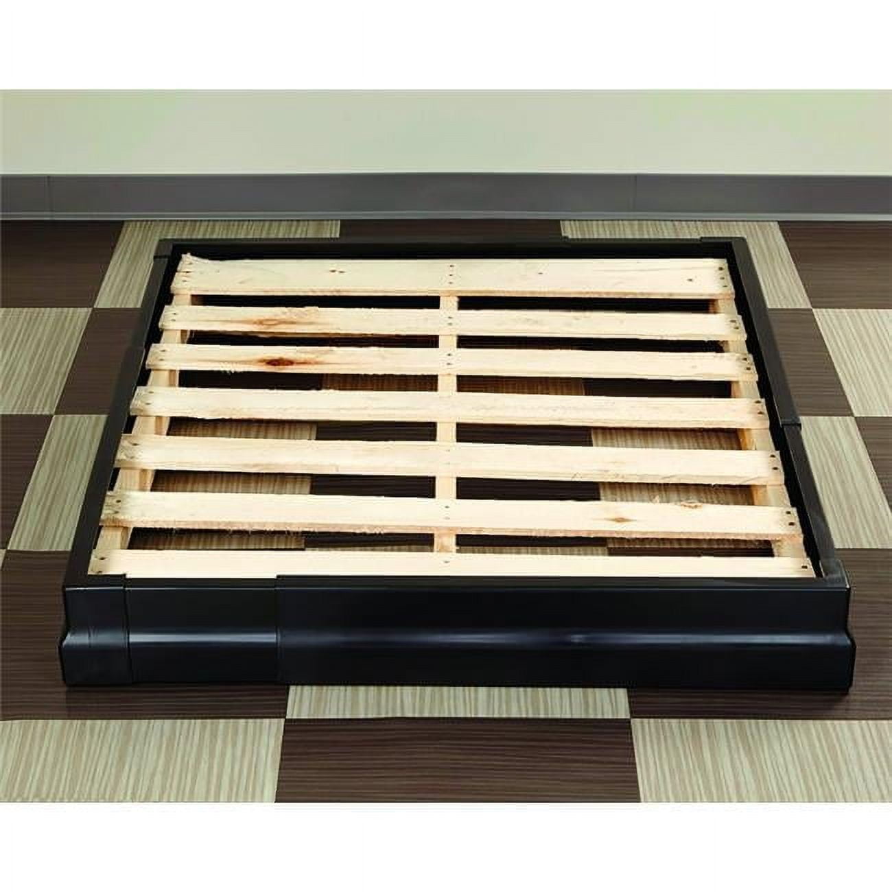 Kinter 9717430 6 x 28 x 28 in. Adjustable Pallet Plastic Guard, Large - Black