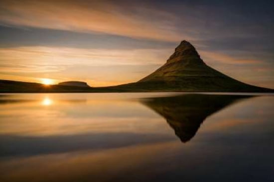 Kirkjufell Canvas Art - Wojciech Kruczynski (12 x 18)