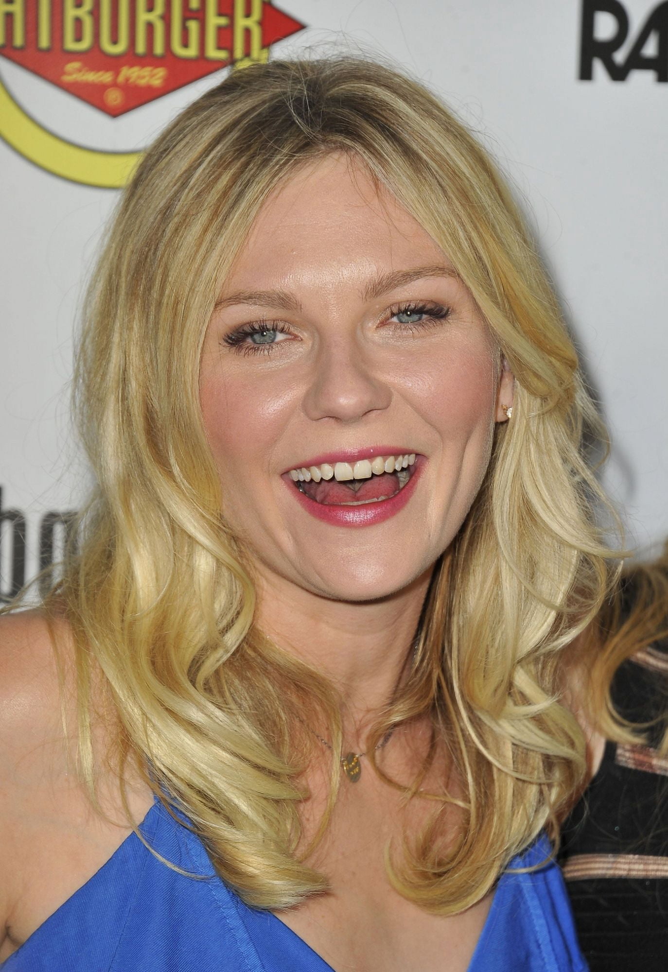 Kirsten Dunst At Arrivals For The Bachelorette Premiere Canvas Art -  (16 x 20)