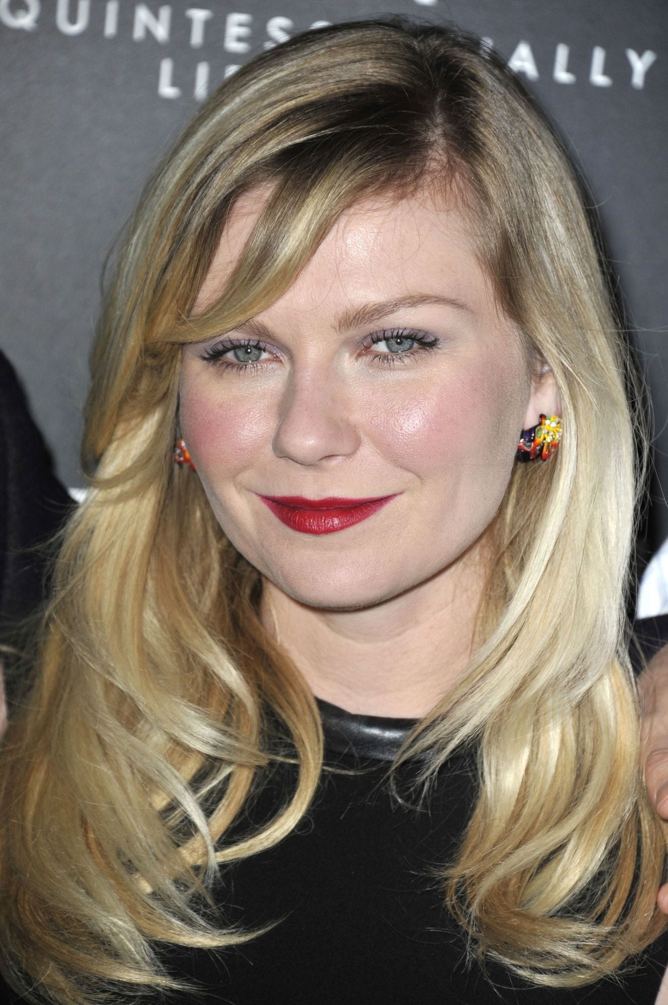 Kirsten Dunst (Wearing Dior Earrings) At Arrivals For Upside Down Premiere Canvas Art -  (16 x 20)