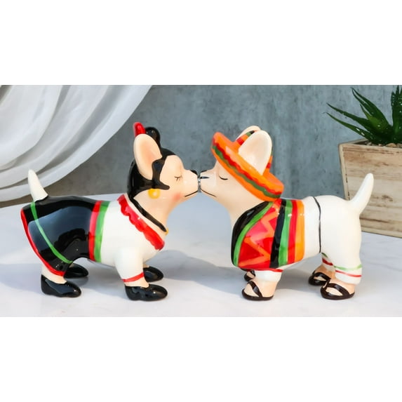 Kissing Mexican Chihuahua Dogs With Sombrero Hat Ceramic Salt And Pepper Shakers