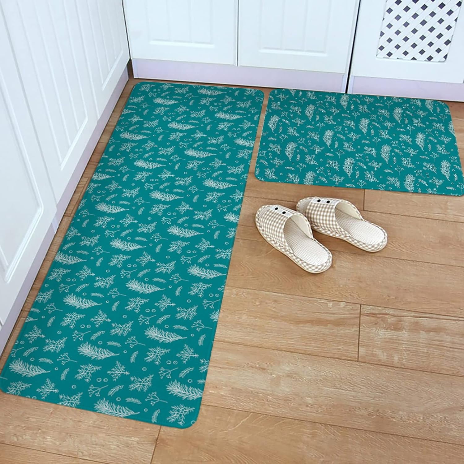 Kitchen Rug Mat Xmas Holly Berry Teal, Set of 2, Anti-Fatigue Non-Skid Washable Kitchen Runner Rugs, Soft Comfort Rug for Kitchen, Floor Home, Front of Sink, Laundry
