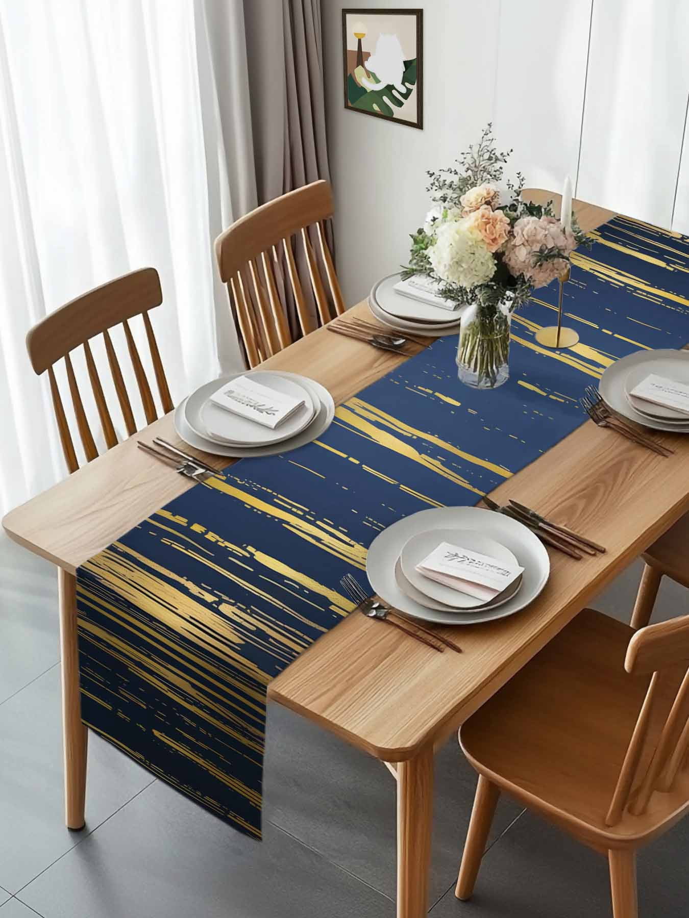 LXC Homee Table Runner