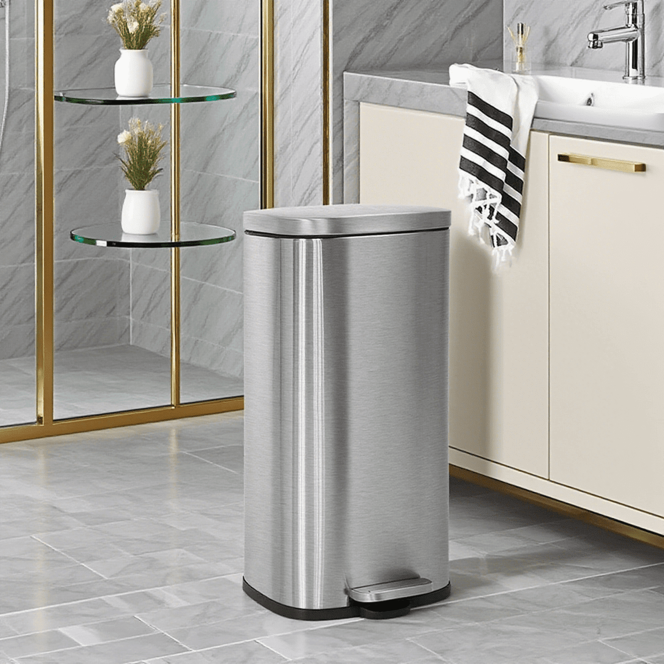 10-Gallon/45L Kitchen Trash Can with Lid, Featuring a Removable Inner Bucket, Pedal-Activated Stainless Steel Trash Bin (Silver) for Office and Bathroom Use