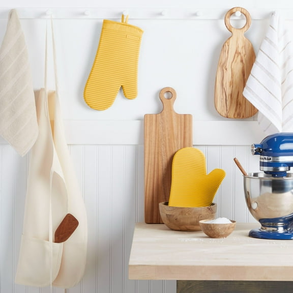 KitchenAid Ribbed Soft Silicone Oven Mitt 2-Pack Set, Orange Sorbet, 7.5"x13"