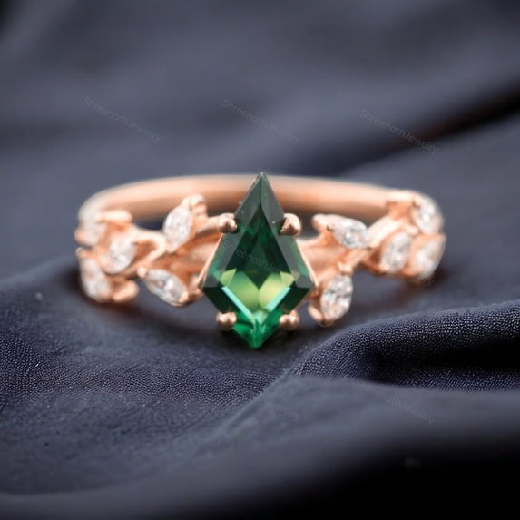 Kite Cut Emerald Promise Ring Diamond Leaf Bridal Ring Nature Inspired Wedding Jewelry Custom Birthday Gift For Wife Rose Gold Staking Rings