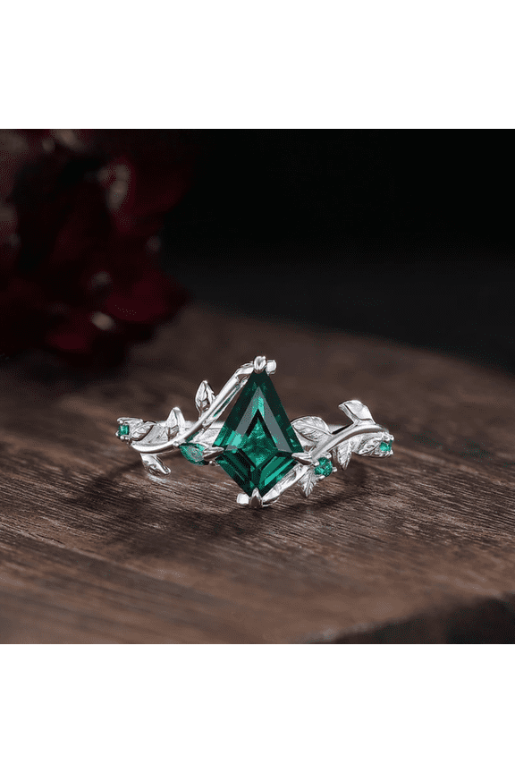 Kite Cut Emerlad Wedding Ring in 925 Sterling Silver - Proposal Promise Ring - May Birthstone