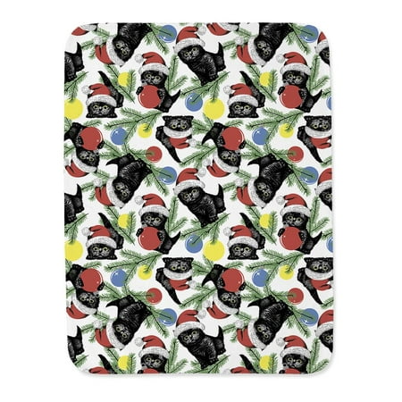 Kitten Santa Pattern Blanket -Image by Shutterstock,