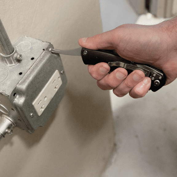 Klein Electrician's Folding Pocket Knife - Single Pack Residential Use, Standard Application