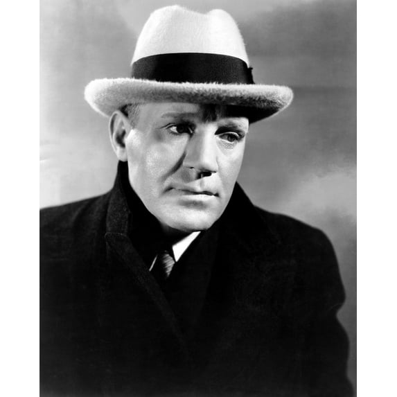 Knute Rockne All American Pat O'Brien 1940 Photo Print (16 x 20)