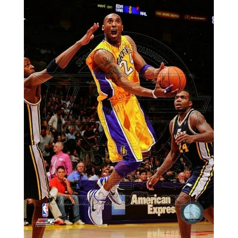 Kobe Bryant 2010 11 Action Sports Photo 8 x 10