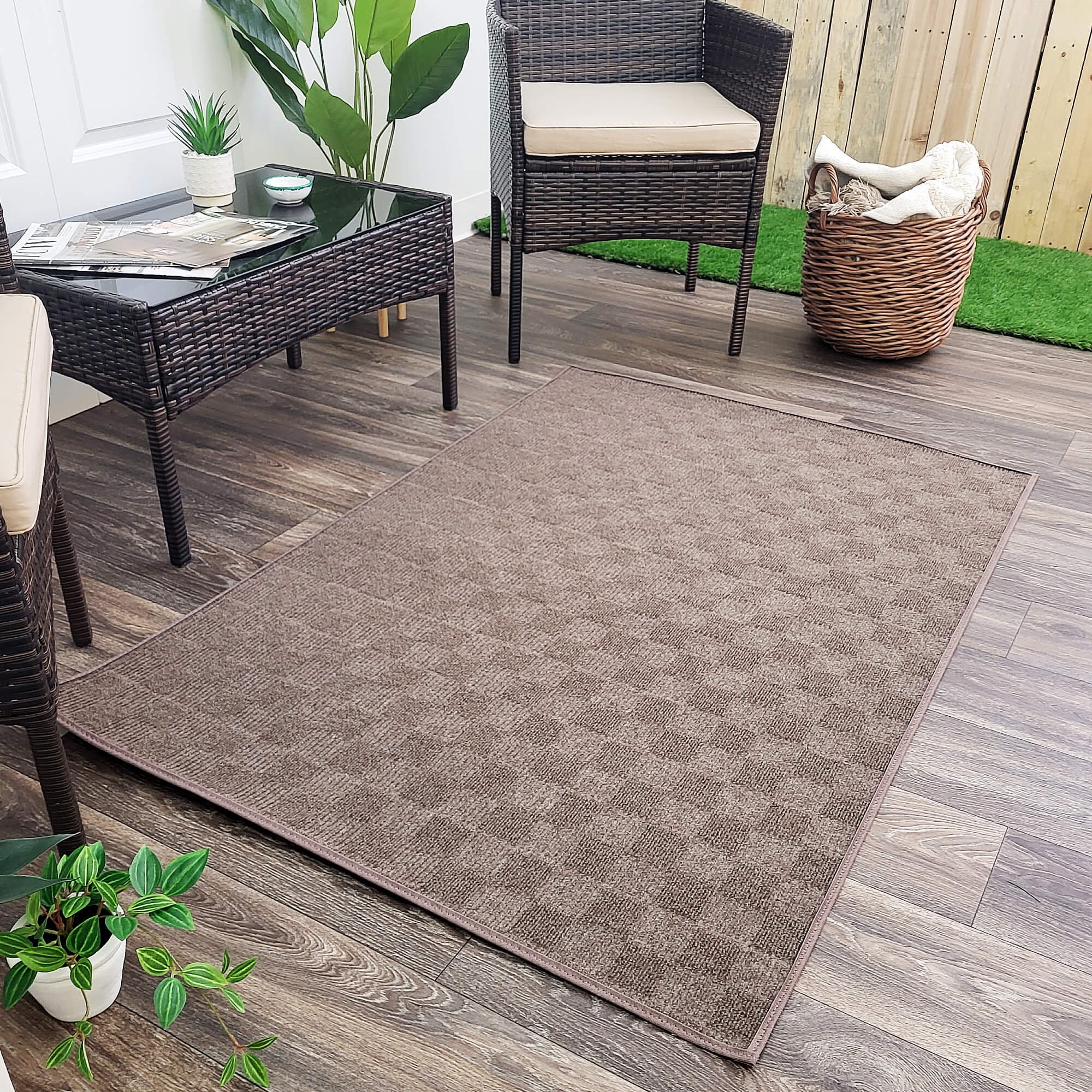 Koeckritz Rugs 2'x8' Espresso Patchwork Indoor/Outdoor Rug Soft, Durable & Easy to Clean