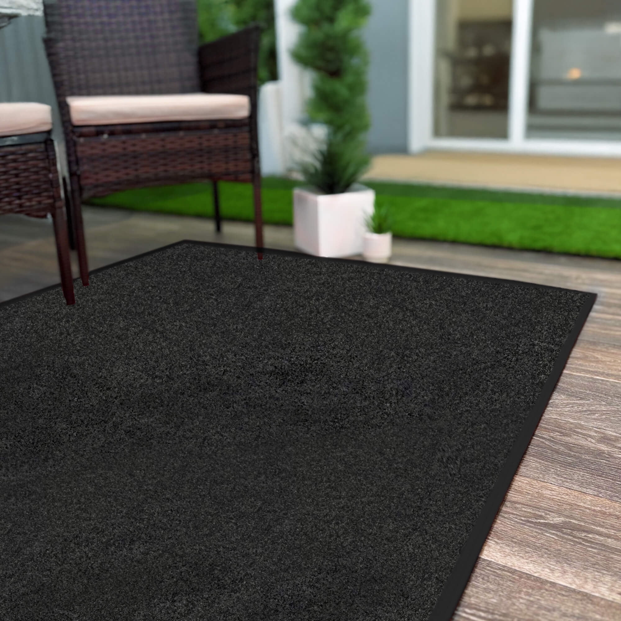 Koeckritz Rugs Economical 7'x12' Black Area Rug, Soft & Durable for Indoors/Outdoors