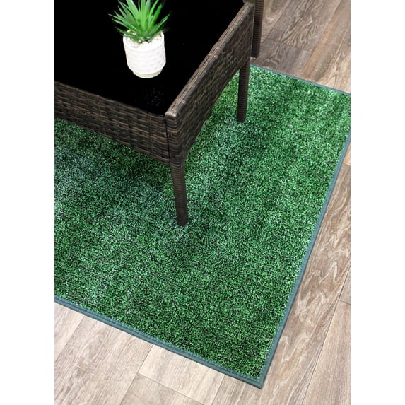Koeckritz Rugs Green Black Indoor/Outdoor Artificial Grass Rug, 7'x7', Lightweight