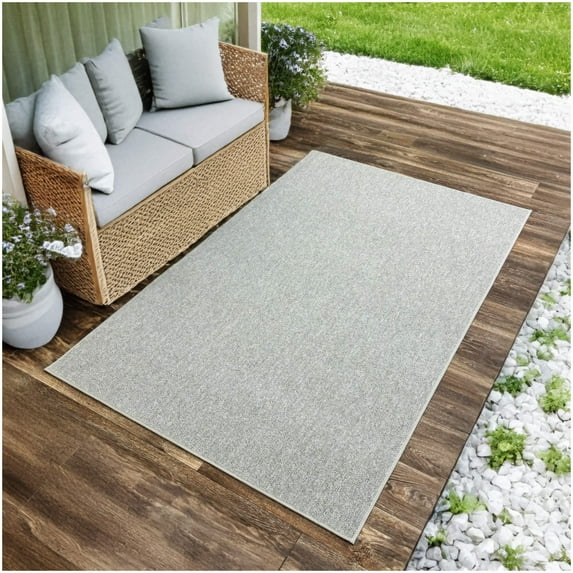 Koeckritz Rugs Husky Gray 4'x4' Standard Area Rug for Indoor or Outdoor Living Spaces