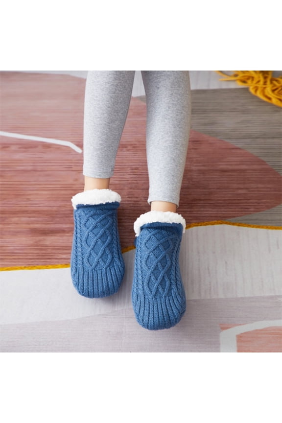 Cozy Winter Slippers: Women'S Super Soft Fleece-Lined Slipper Socks Keep Your Feet Warm And Comfortable, Featuring Grippers For Added Traction.