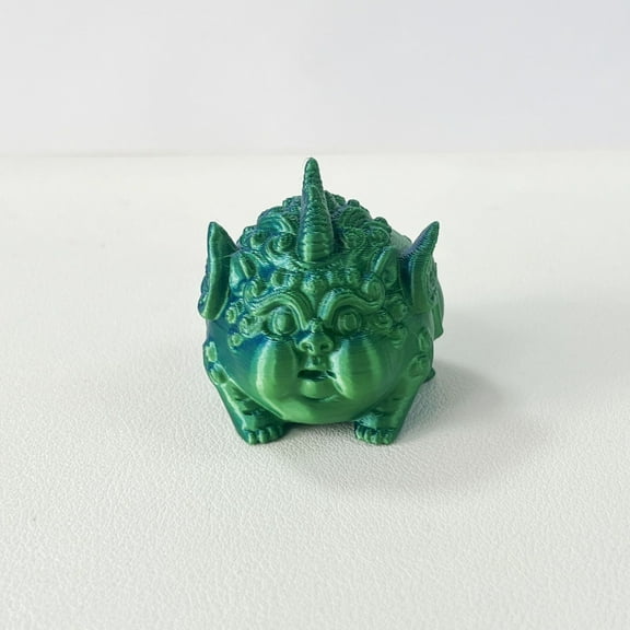 Konghyp Pixiu Wealth Attracting Ornament – Cute Printing Design, Small Desk Decoration, Home Living Room Tea Pet, Feng Shui Figurine, Lucky Charm Toy for Office or Home