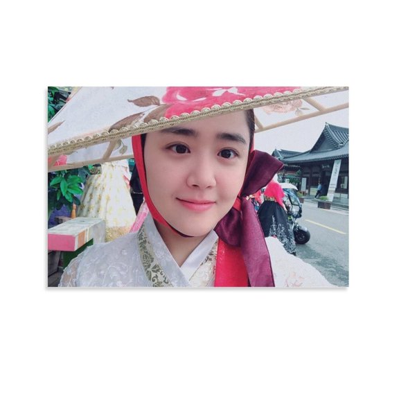 Korean Actress Moon Geun Young Posters for Room Aesthetic Canvas Wall Art Painting Retro Wall Decor Pictures for Kitchen Dining Room