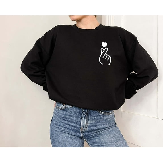 Korean Finger Heart Sweatshirt, Valentine Day Shirt, Gift for Girlfriend, Loving Shirt, Christmas Gift, Korean Drama T-shirt, Meaningful Tee