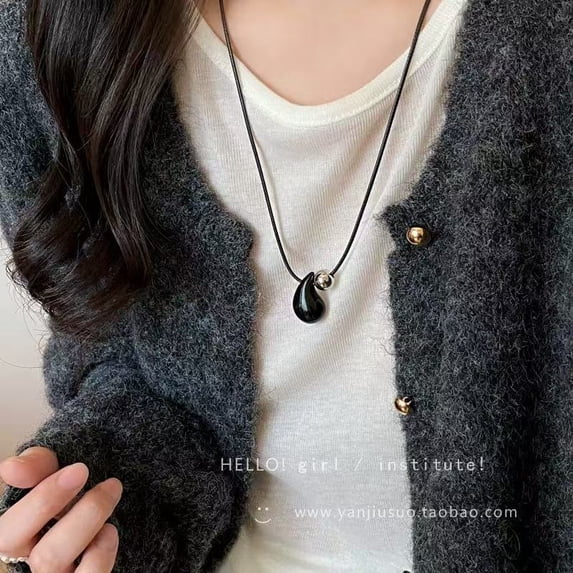 Korean-style irregular metal heart necklace for women, high-end, elegant, simple and versatile accessory choker