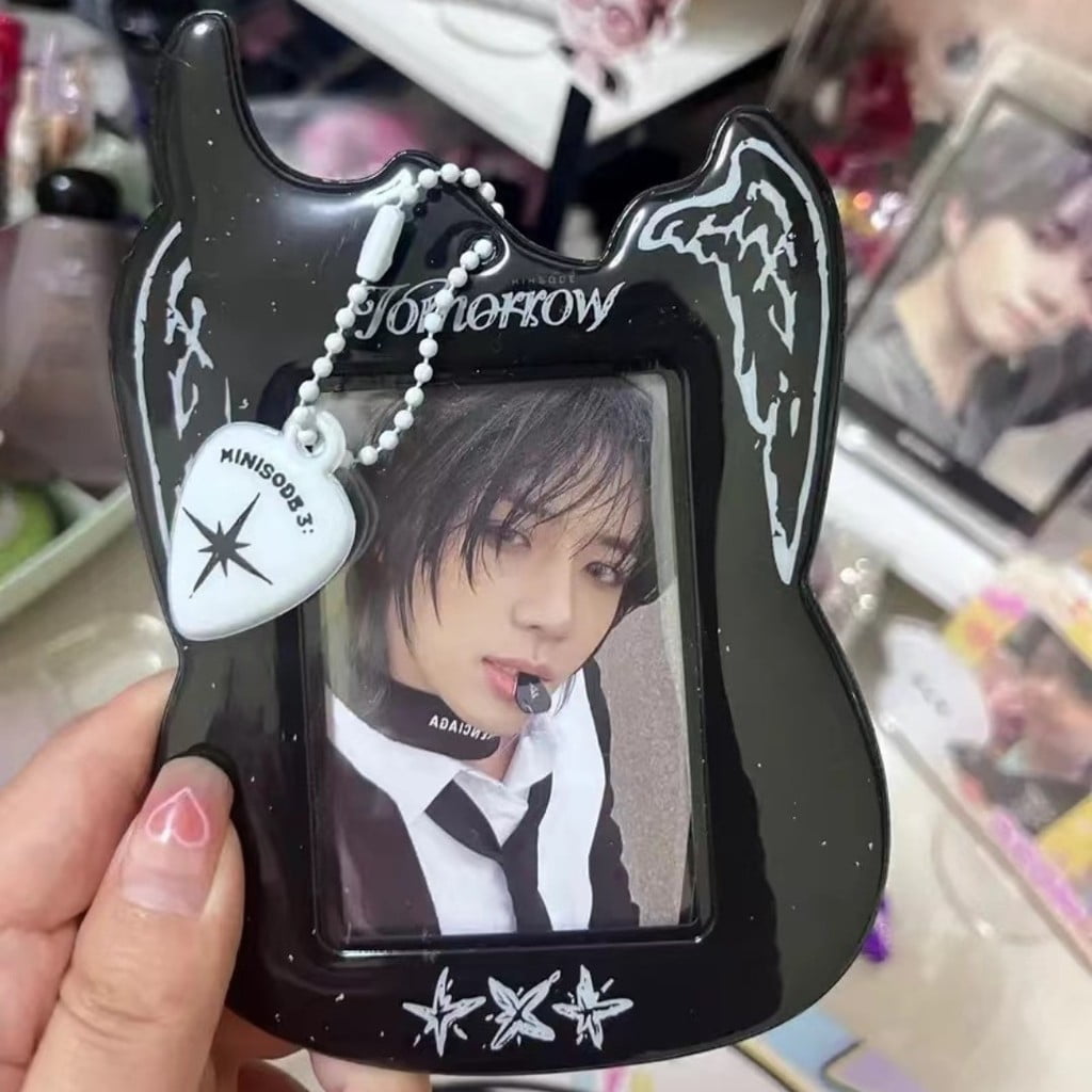 アイドル KEYRING & POUCH HAN TATIPUNG RUNSEOKJIN_EP TOUR Keyring (Pink Guitar Pick) - A-KPOP