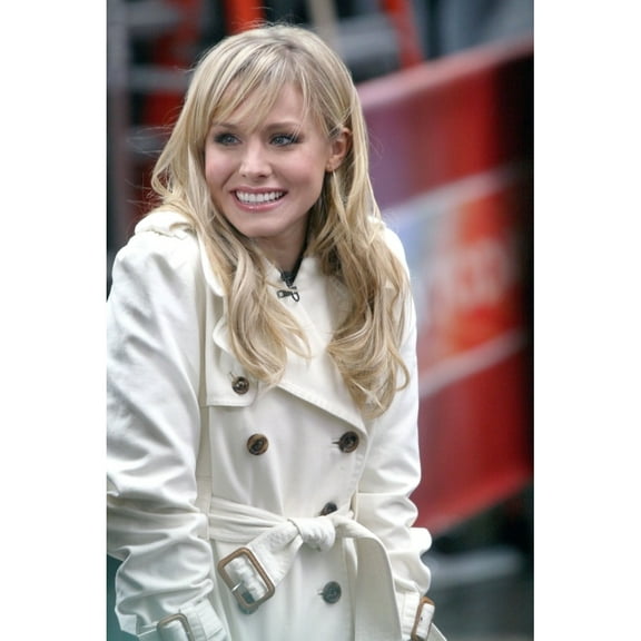 Kristen Bell On Stage For Nbc Today Show Concert With Faith Hill Rockefeller Center New York Ny November 19 2007.