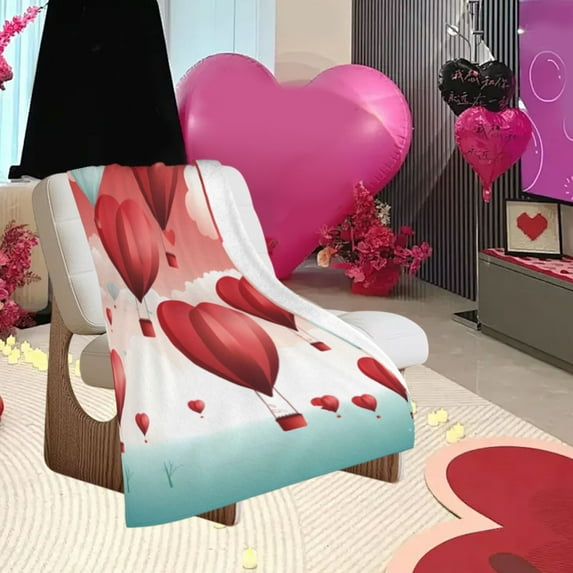 Kugisaki Valentine's Day Decoration Home Valentine's Day Throw Blanket Romantic Flannel Blanket Warm Cozy Throw Blankets for Couch Bed Heart Printed Festival Gift 27.5x39.3in