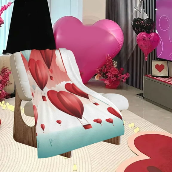 Kugisaki Valentine's Day Decoration Home Valentine's Day Throw Blanket Romantic Flannel Blanket Warm Cozy Throw Blankets for Couch Bed Heart Printed Festival Gift 27.5x39.3in