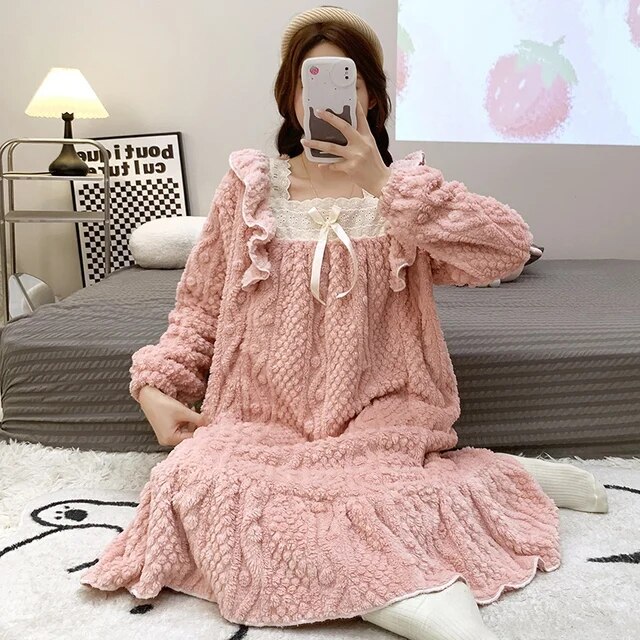 Kukuzhu Winter Plus Size Sweet Princess Thick Warm Flannel Nightgowns
