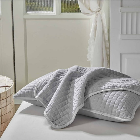 Kumdkd Waterproof & Breathable Pillow Protector Cover - Anti-Yellowing, Oil-Resistant, Full Encasement for Hotels & Baby Safety (74x48cm/29x19in, Gray)