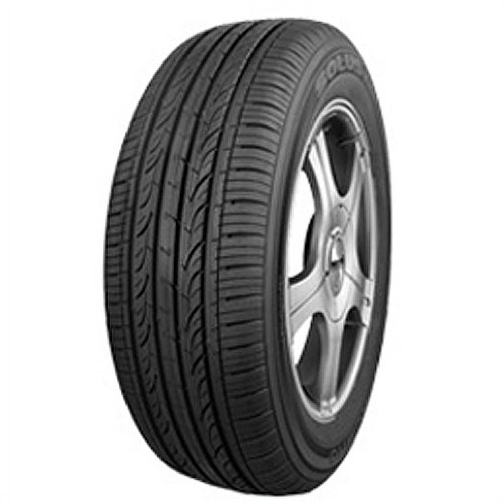 Kumho Solus KH25 P215/55R17 93V Tire