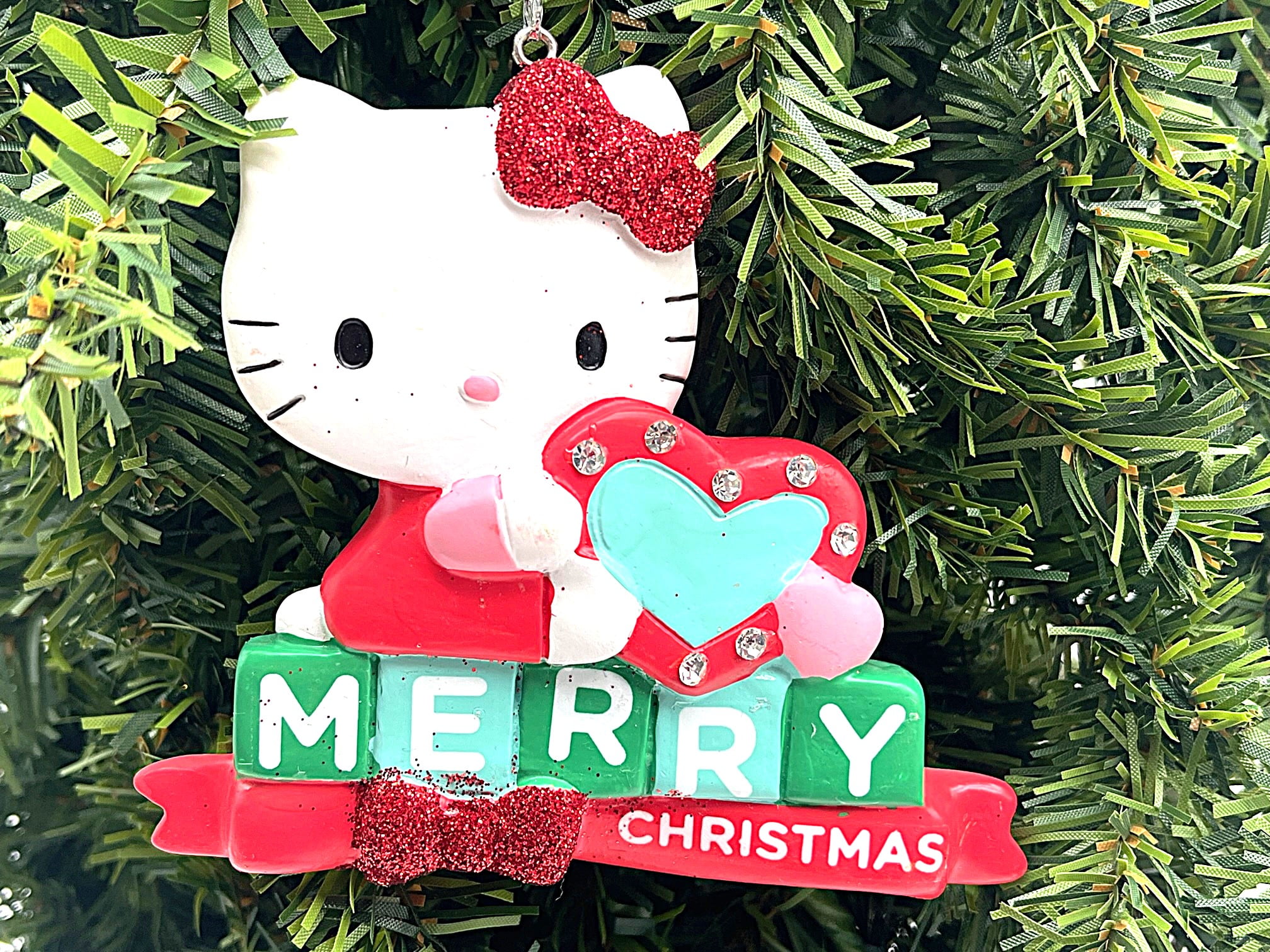 Kurt Adler Hanging Resin Christmas Ornament, Hello Kitty with Heart, 3.5"