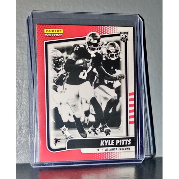 Kyle Pitts 2021 Panini NFL Black and White Rookies #4 Card 1/2728