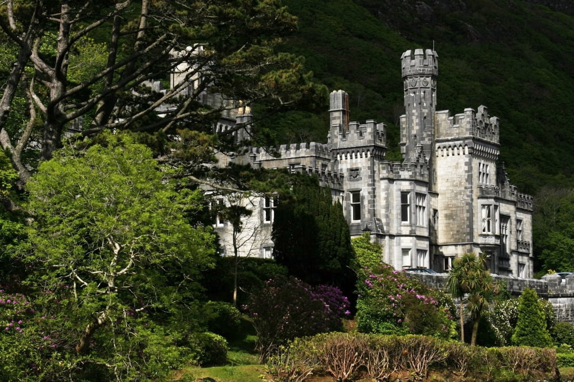 Kylemore Abbey Connemara County Galway Ireland Historical Abbey Canvas Art - Peter Zoeller Design Pics (18 x 12)