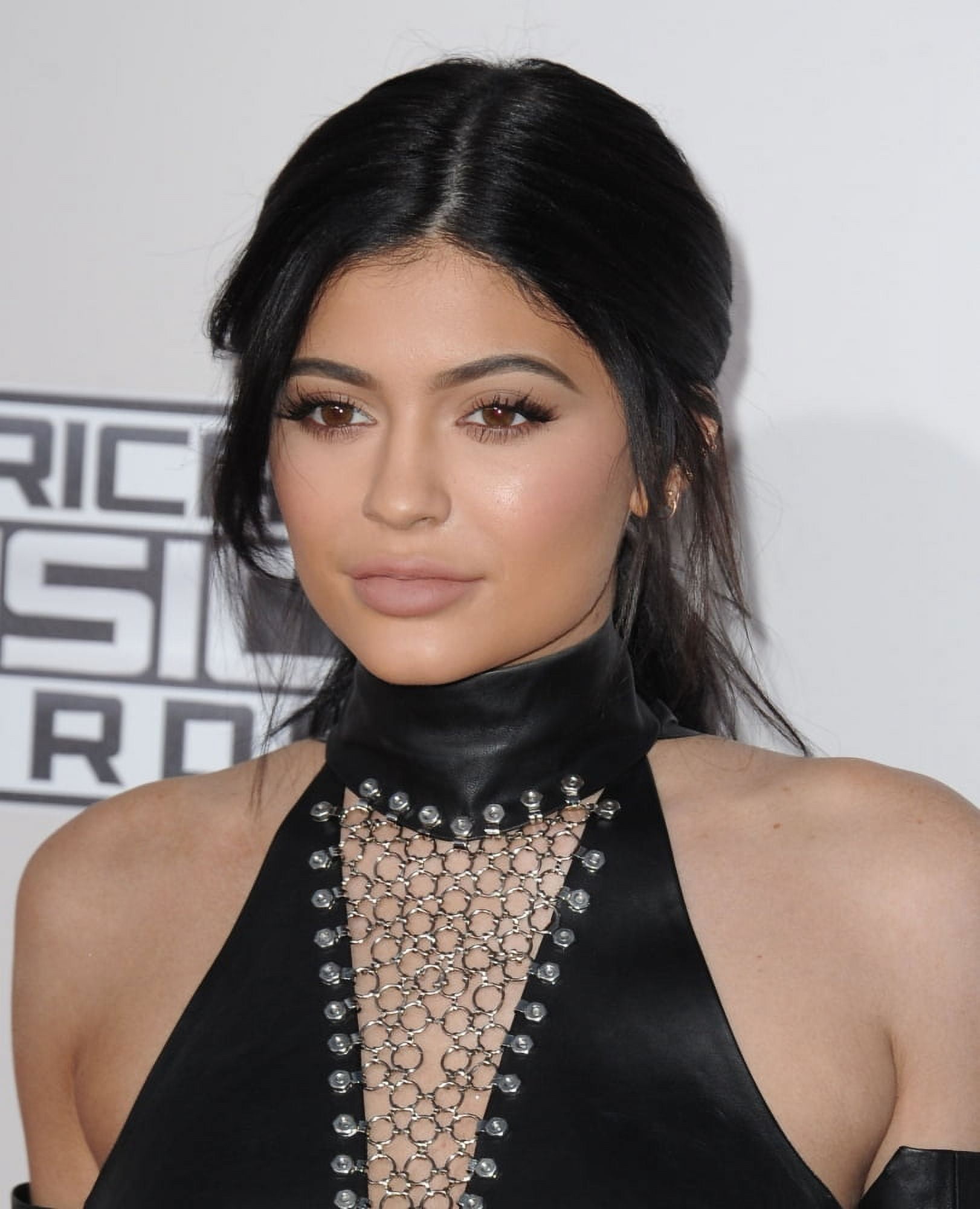 Kylie Jenner At Arrivals For 2015 American Music Awards - Arrivals 1 Canvas Art - (16 x 20)