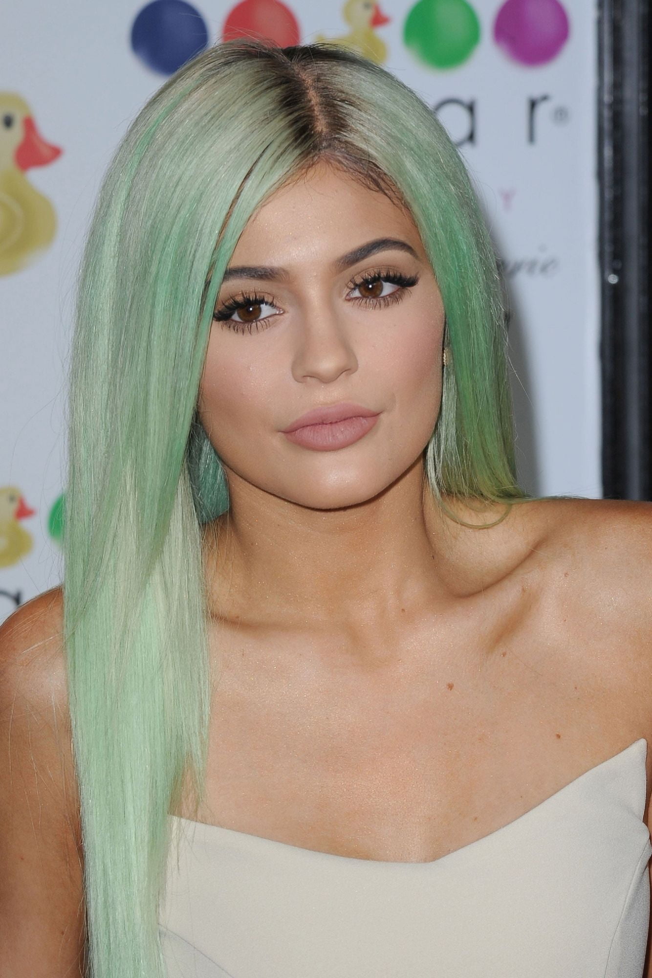 Kylie Jenner At In-Store Appearance For Grand Opening Of Sugar Factory American Brasserie Canvas Art - (16 x 20)