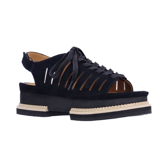 L'Amour Des Pieds Adriel